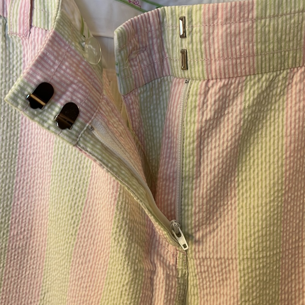 Lilly Pulitzer 💚🤍💕size 16 seer sucker pinstripe pink and green trouser pants